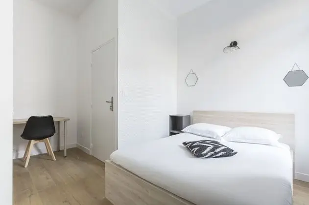 City Tek Büyük Yataklı Oda, Ortak Banyo (1)