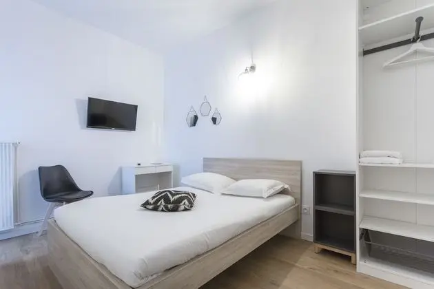 City Tek Büyük Yataklı Oda, Ortak Banyo (2)