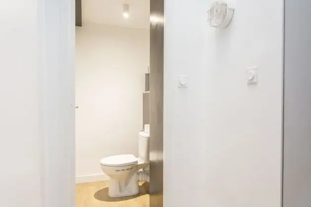City Tek Büyük Yataklı Oda, Ortak Banyo (3)