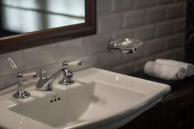 Deluxe Süit, 1 En Büyük (King) Boy Yatak, Şehir Manzaralı, Dağ Yamacı