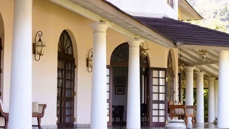 Junior Süit, 1 En Büyük (King) Boy Yatak, Havuz Manzaralı, Dağ Yamacı