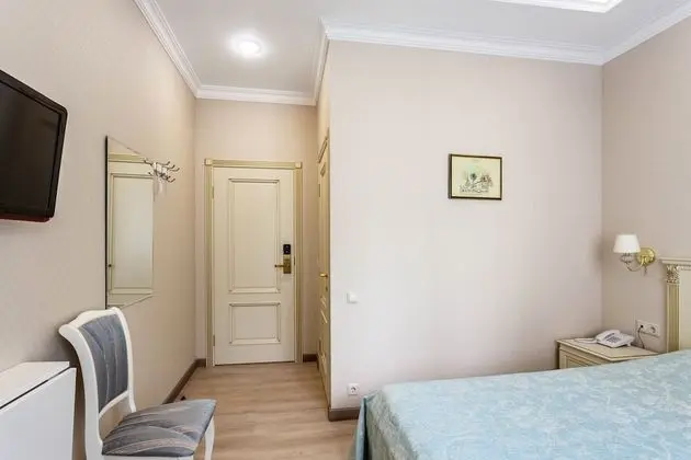 Standard Tek Büyük Yataklı Oda