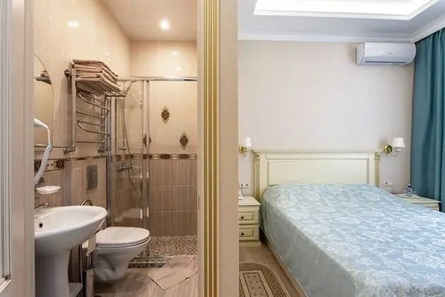 Standard Tek Büyük Yataklı Oda