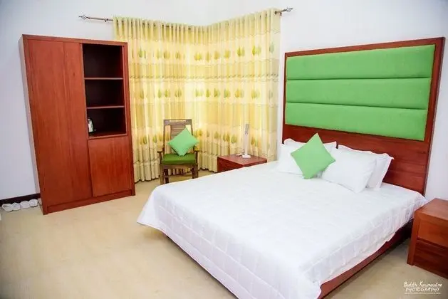 Deluxe Tek Büyük Yataklı Oda, 1 Yatak Odası, Özel Banyo, Bahçe Manzaralı