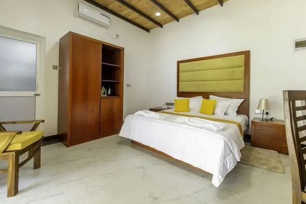 Deluxe Tek Büyük Yataklı Oda, 1 Yatak Odası, Özel Banyo, Bahçe Manzaralı