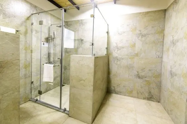 Deluxe Tek Büyük Yataklı Oda, 1 Yatak Odası, Özel Banyo, Bahçe Manzaralı