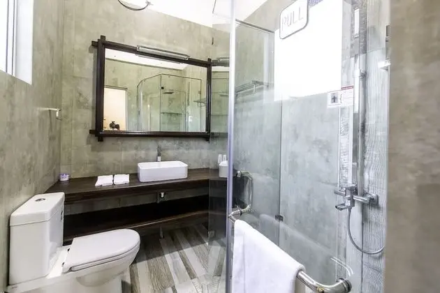 Deluxe Tek Büyük Yataklı Oda, 1 Yatak Odası, Özel Banyo, Dağ Manzaralı