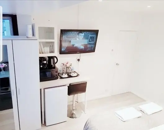 Premium Tek Büyük Yataklı Oda, Ortak Banyo (King/Twin Premium Room)