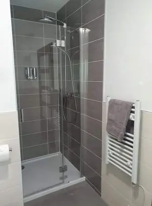 Deluxe Tek Büyük Yataklı Oda, Banyolu/Duşlu