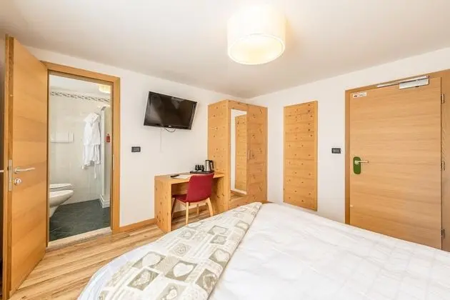 Comfort Tek Büyük veya İki Ayrı Yataklı Oda