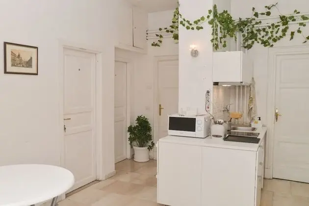 İki Ayrı Yataklı Oda, Ortak Banyo