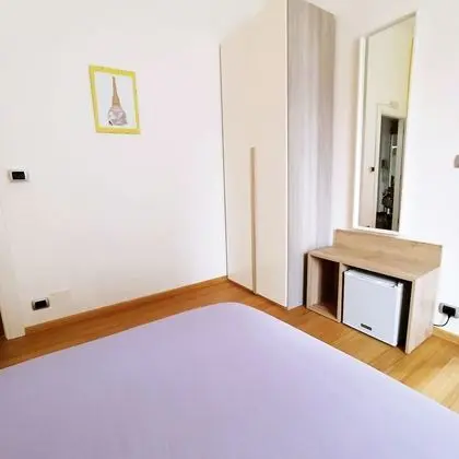 Tek Büyük Yataklı Oda, Banyolu/Duşlu (Zafferano)