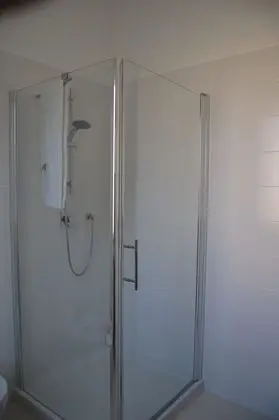 Tek Büyük Yataklı Oda, Banyolu/Duşlu (Zafferano)