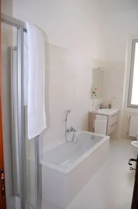 Tek Büyük Yataklı Oda, Özel Banyo (External Cannella)