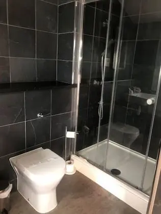 İki Ayrı Yataklı Oda, Banyolu/Duşlu