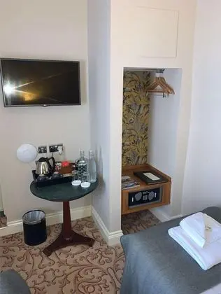 İki Ayrı Yataklı Oda, Banyolu/Duşlu