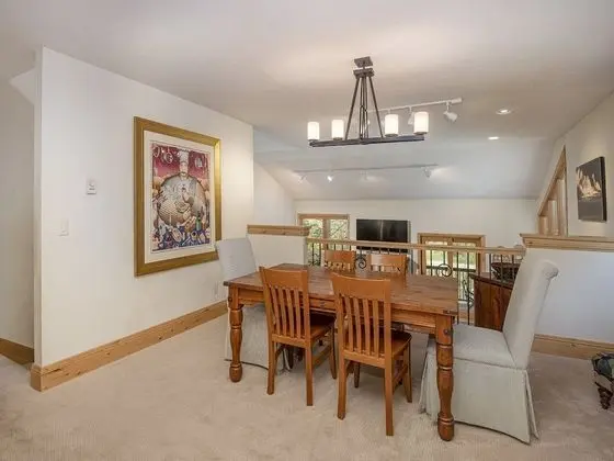 Apart Daire (ColdStream Townhome 19)