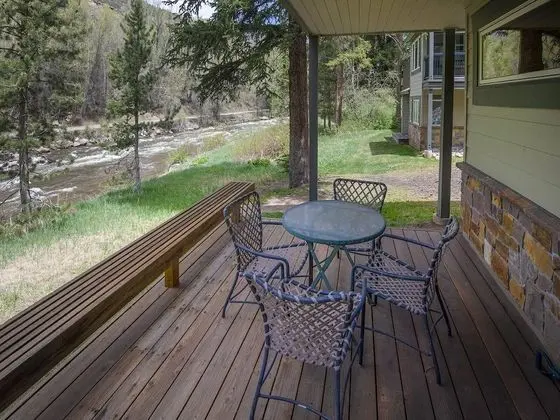 Apart Daire (ColdStream Townhome 19)