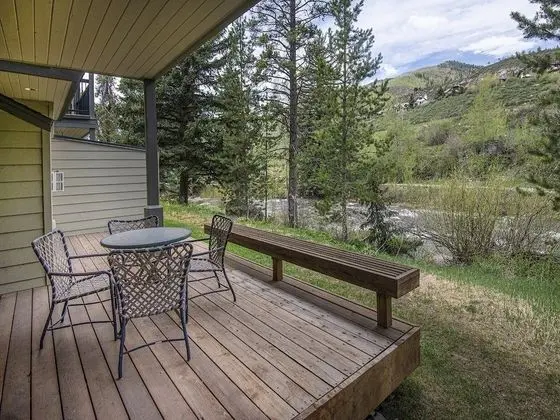 Apart Daire (ColdStream Townhome 19)