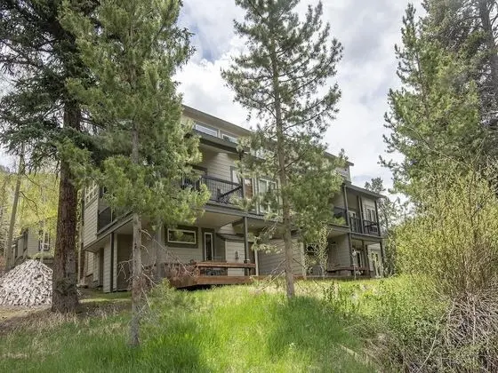 Apart Daire (ColdStream Townhome 19)