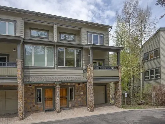 Apart Daire (ColdStream Townhome 19)