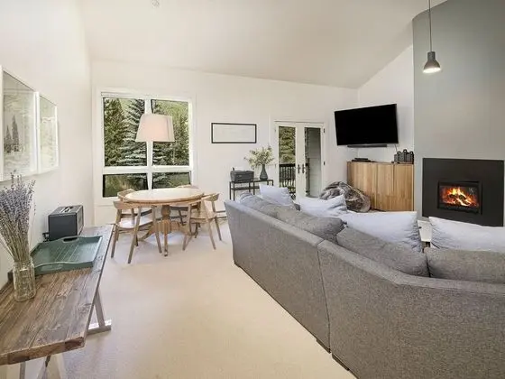 Apart Daire (Coldstream Townhome 7)