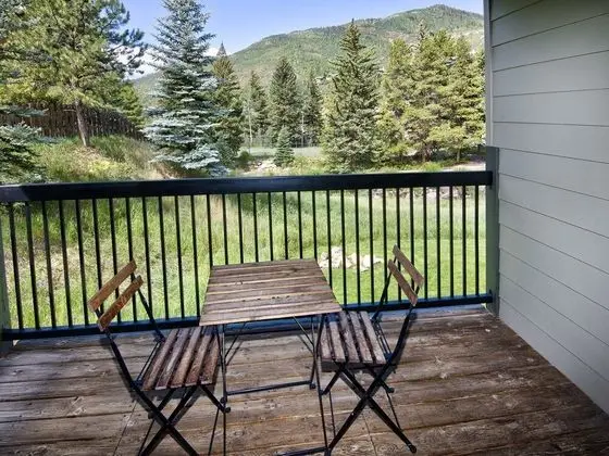 Apart Daire (Coldstream Townhome 7)