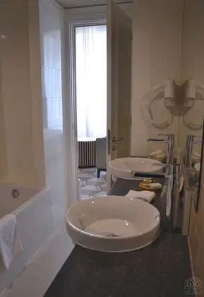Superior Tek Büyük veya İki Ayrı Yataklı Oda