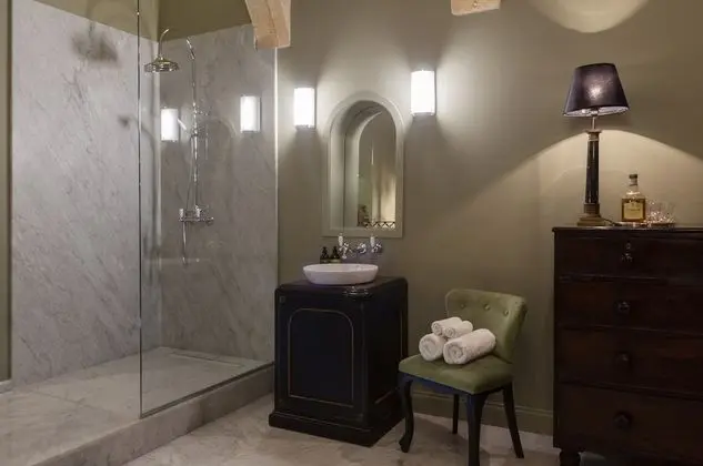 Hatley, Duplex Suite