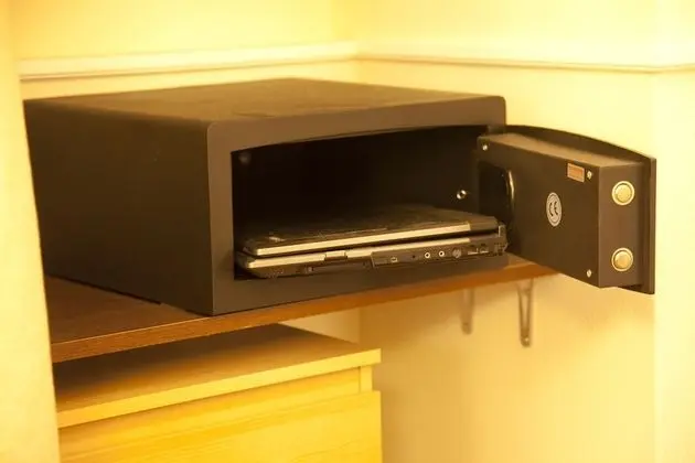 Tek Büyük veya İki Ayrı Yataklı Oda, Balkon