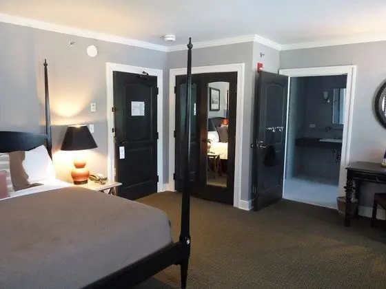 One Queen Room