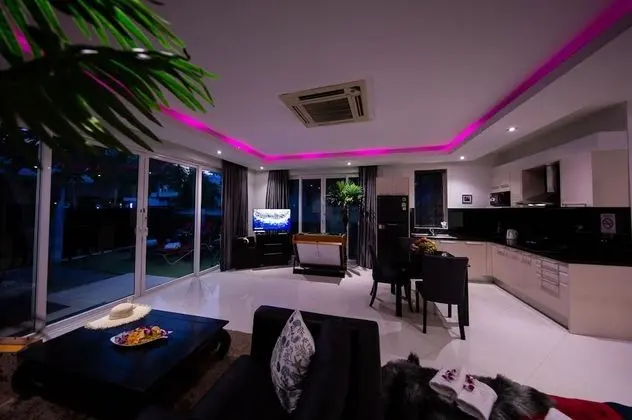 Exclusive Villa, 2 Yatak Odası, Kişiye Özel Havuzlu, Havuz Manzaralı