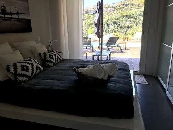 Comfort Tek Büyük Yataklı Oda, 1 Yatak Odası, Havuz Manzaralı