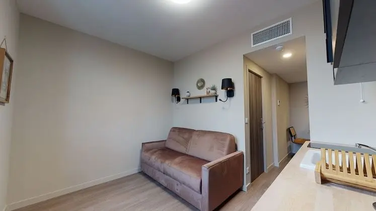 Superior Stüdyo, Banyolu/Duşlu (L'Aiguillon)