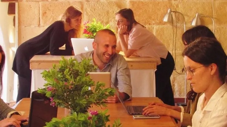 Business Tek Büyük veya İki Ayrı Yataklı Oda