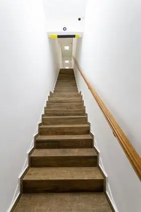City Tek Büyük Yataklı Oda