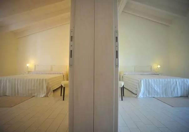 Dört Kişilik Oda, Bağlantılı Odalar