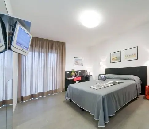 Comfort Tek Büyük Yataklı Oda, Bahçe Manzaralı