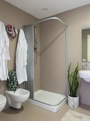Comfort Tek Büyük Yataklı Oda, Bahçe Manzaralı