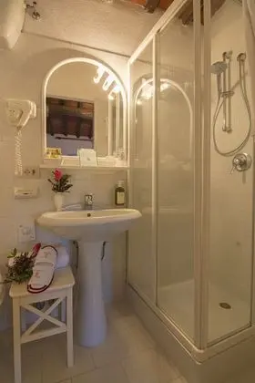 Economy Tek Büyük Yataklı Oda