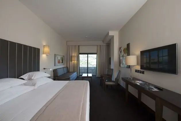 Family Room for 2 adults and 2 children