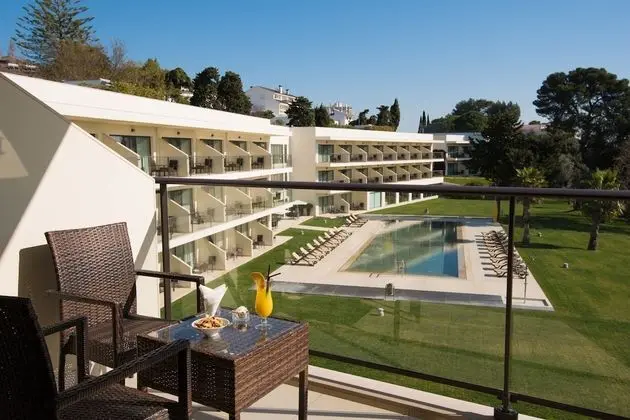 Büyük Yataklı Tek Kişilik Oda, Balkon