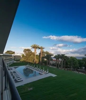 Premium Tek Büyük veya İki Ayrı Yataklı Oda, Balkon