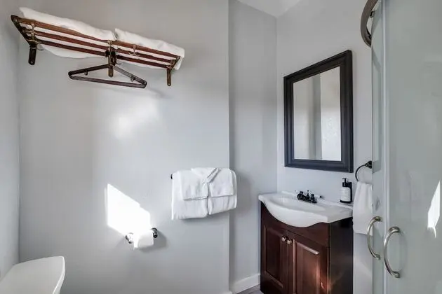 Premium Oda, 1 Büyük (Queen) Boy Yatak, Özel Banyo
