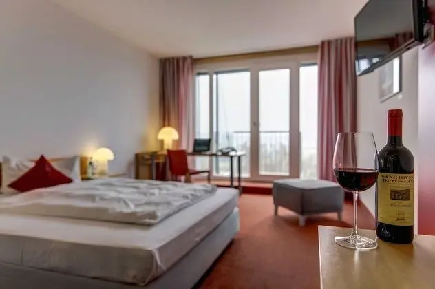 Business Tek Büyük Yataklı Oda