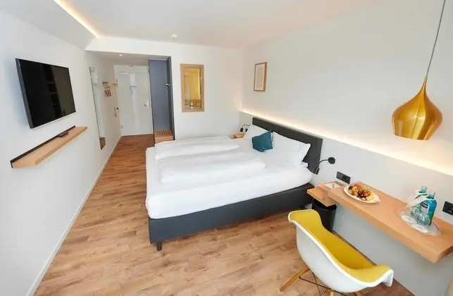 Premium Tek Büyük Yataklı Oda