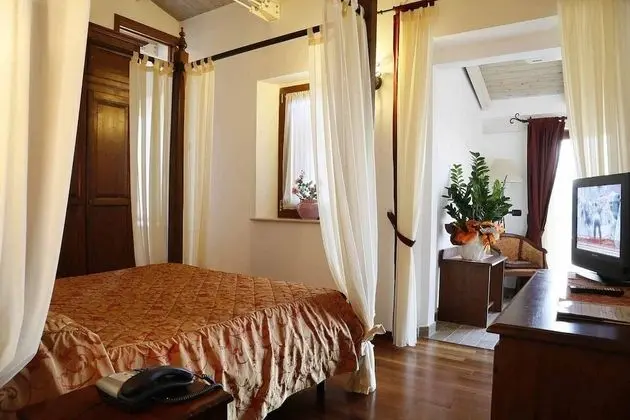 Deluxe Süit, Sıcak Su Küveti