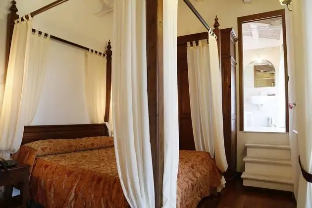 Deluxe Süit, Sıcak Su Küveti