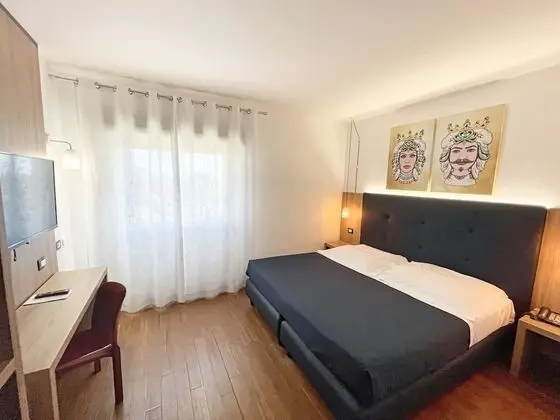 Classic Tek Büyük veya İki Ayrı Yataklı Oda
