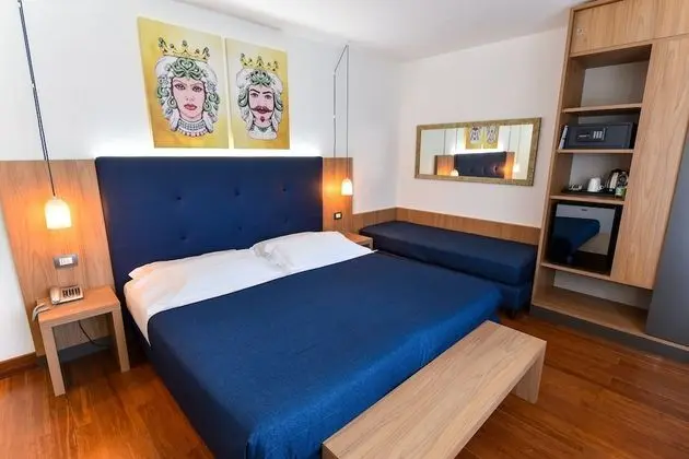Comfort Tek Büyük Yataklı Oda